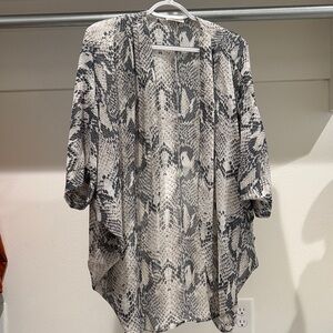 Adrienne Snake-Print Open Front Tunic - Black & White